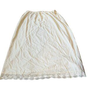 Vintage Vanity Fair Ivory Half Slip Lace Trim Size Large 28"